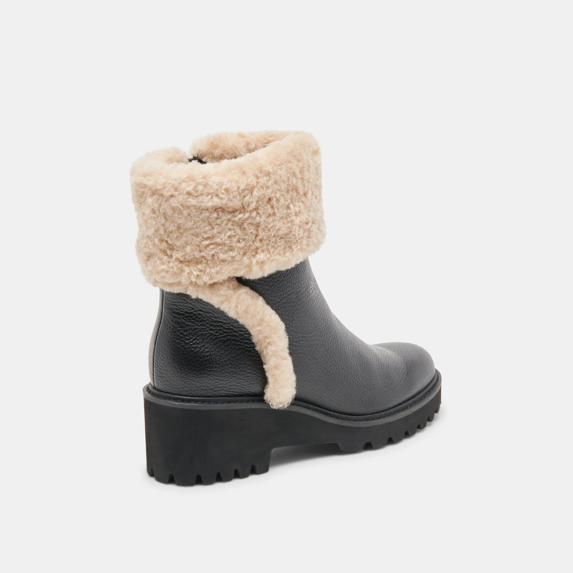 HUG H2O BOOTS BLACK LEATHER