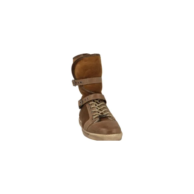 Metro Sneakers Boots