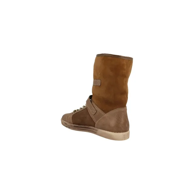 Metro Sneakers Boots