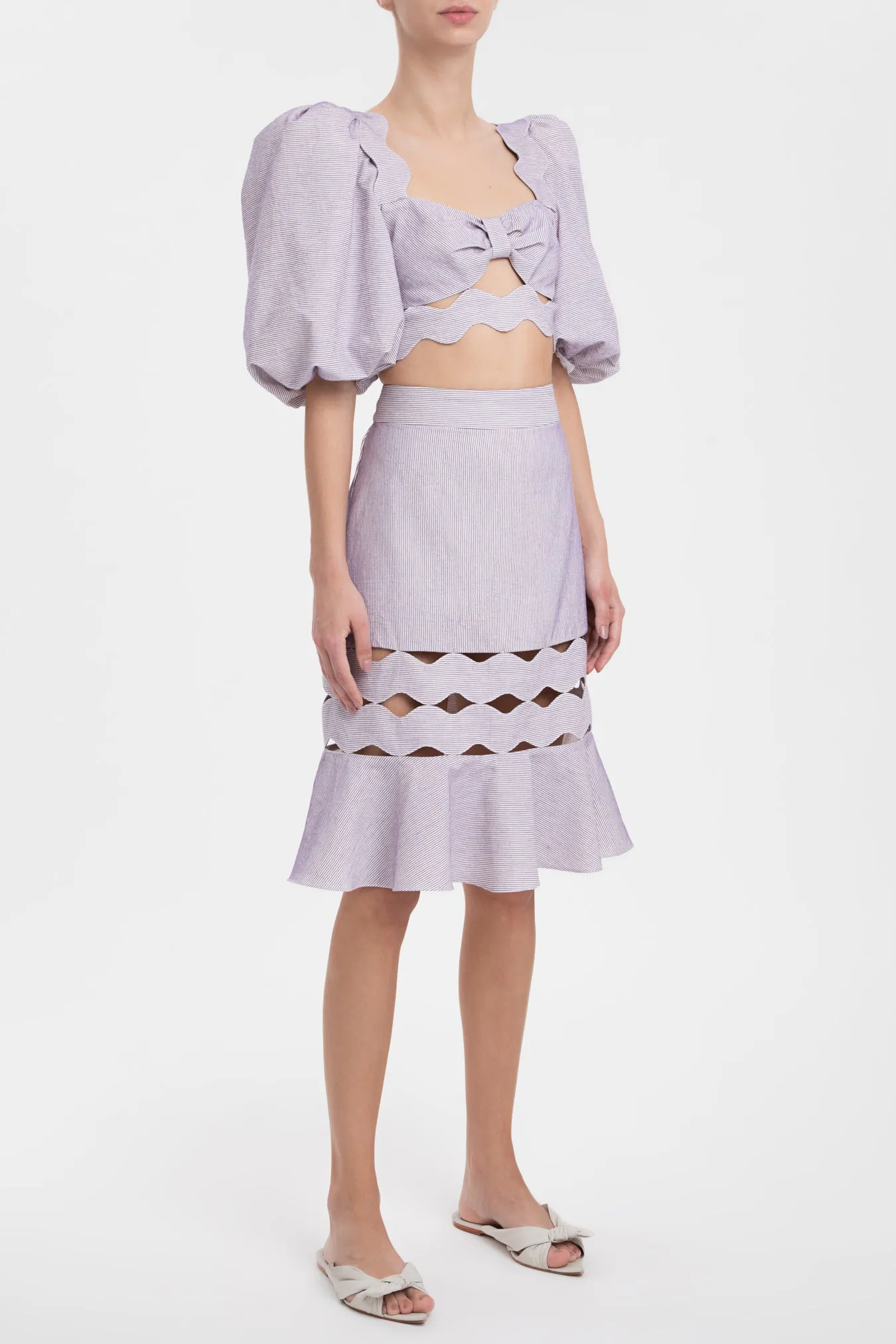 Moves Puff-Sleeved Cropped Blouse