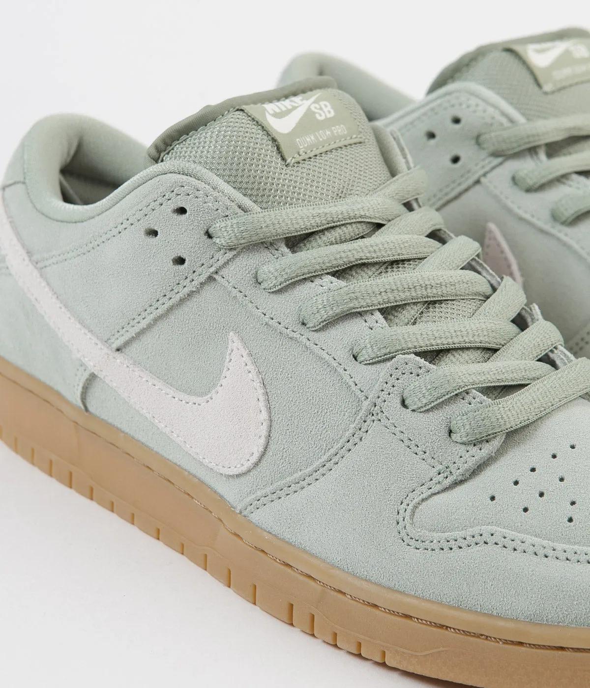 Nike SB Dunk Low Pro Shoes - Jade Horizon / Pale Ivory - Jade Horizon